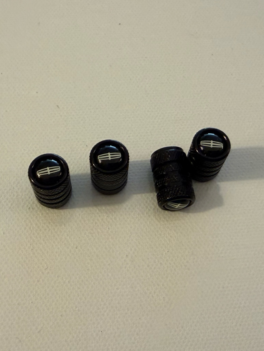 Lincoln Valve Stem Caps in Black Set of 4 NWT
